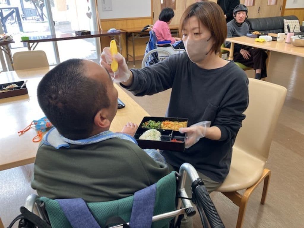 食事介助
